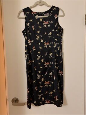 Classic Black Floral Sleeveless Sheath Dress